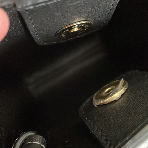 Lizzie Fortunato small crossbody leather bag - Picture 9 of 16